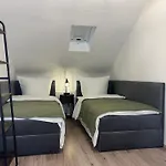 Fuer 6 Personen - 3 Schlafzimmer - Dachgeschoss * Holzappel