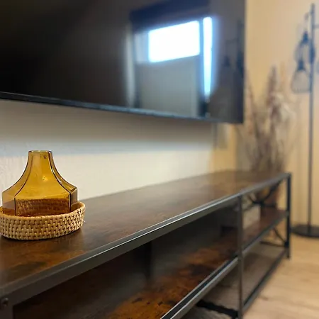 Fuer 6 Personen - 3 Schlafzimmer - Dachgeschoss * Holzappel